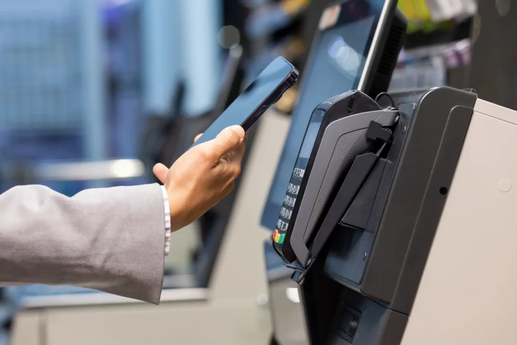 Bezahlen mit Online-Banking an der Selbstbedienungskasse